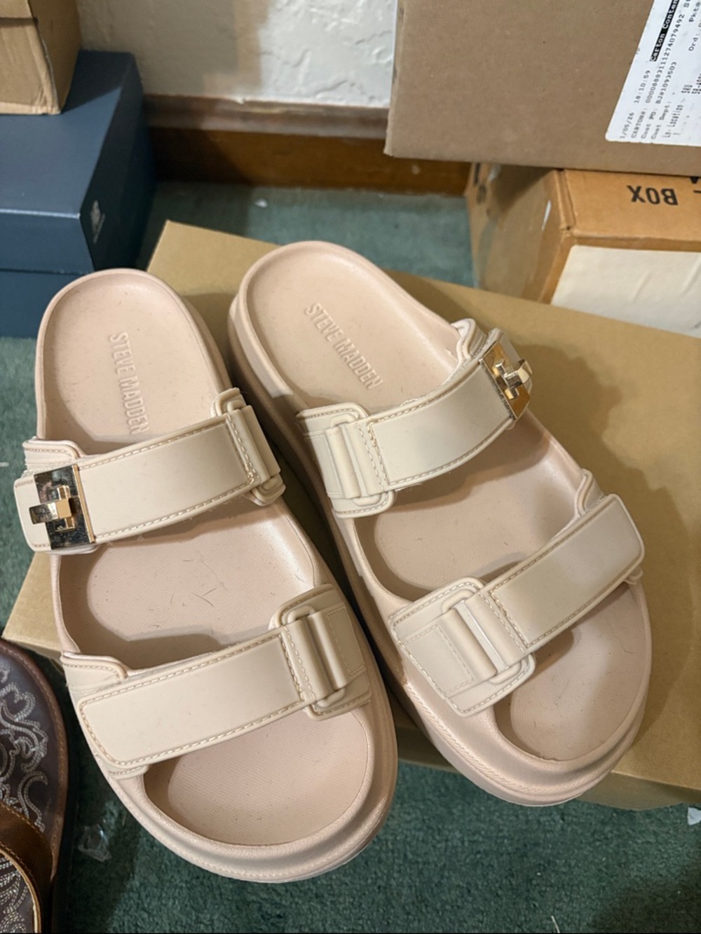 Steve Madden Kids Cream Double-Strap Slide Sandals with Gold Buckle